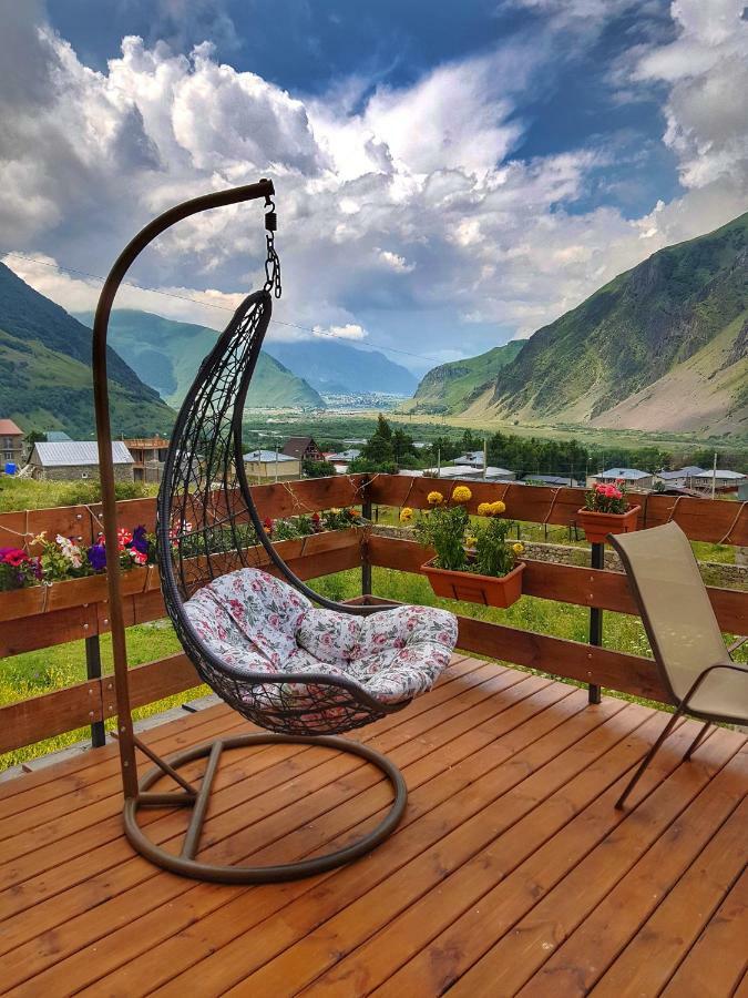 ホテル Sunshine Kazbegi エクステリア 写真